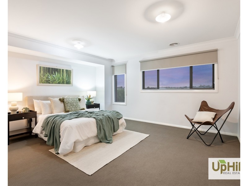 16 Pitfield Avenue, Cranbourne East VIC 3977