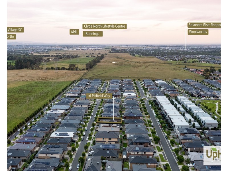 16 Pitfield Avenue, Cranbourne East VIC 3977