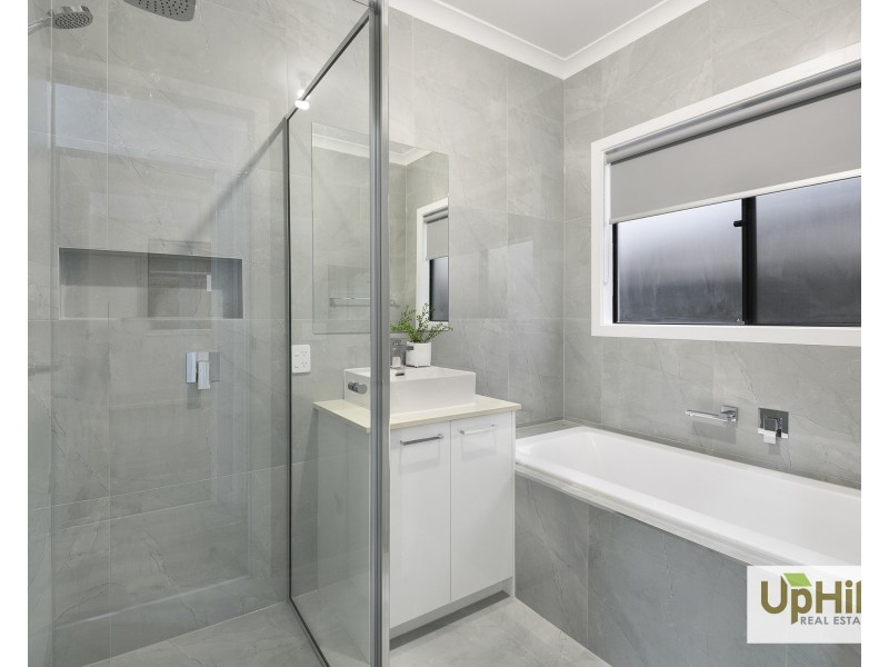 11 Northumberland Road, Clyde VIC 3978