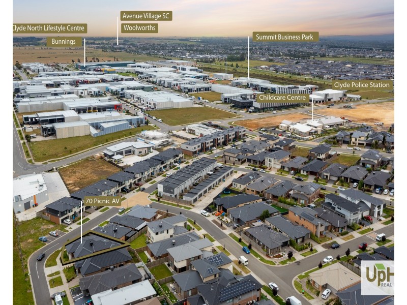 70 Picnic Avenue, Clyde North VIC 3978