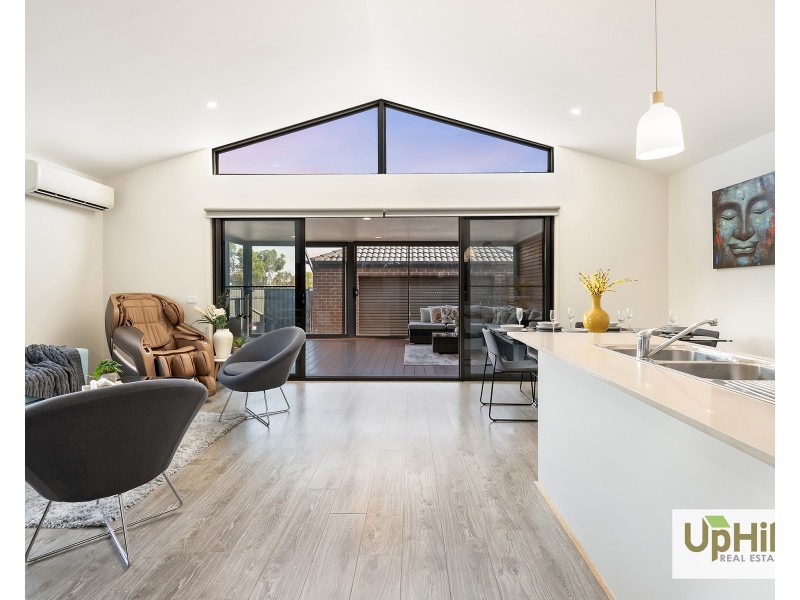 33 Timble Way, Clyde North VIC 3978