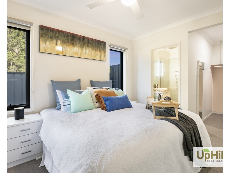 33 Timble Way, Clyde North VIC 3978