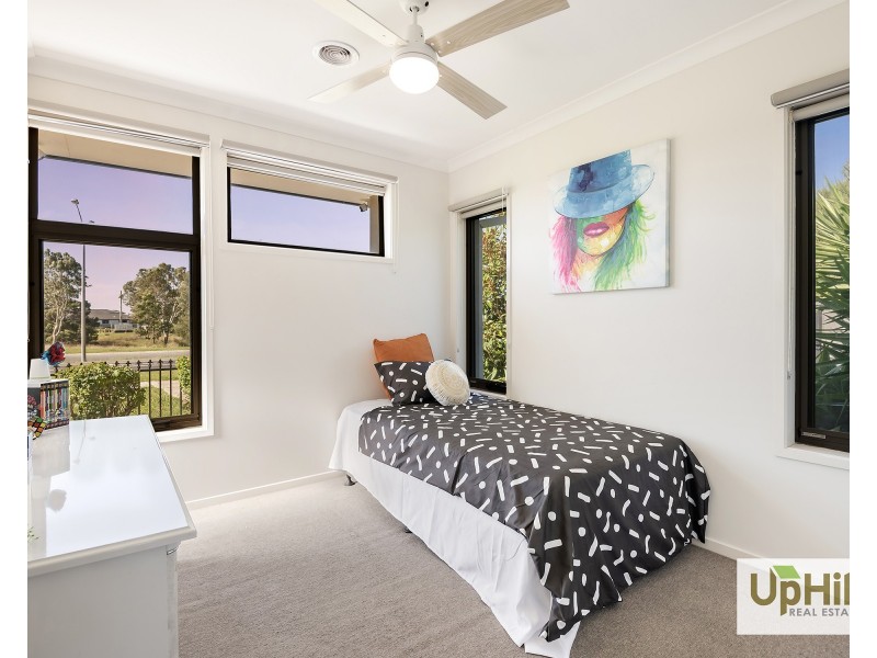 33 Timble Way, Clyde North VIC 3978