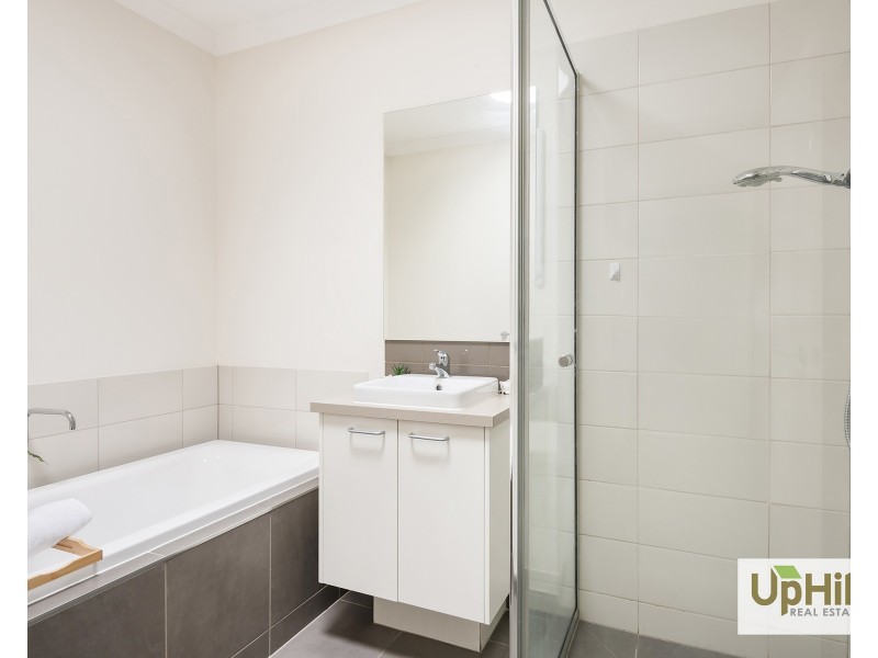 33 Timble Way, Clyde North VIC 3978