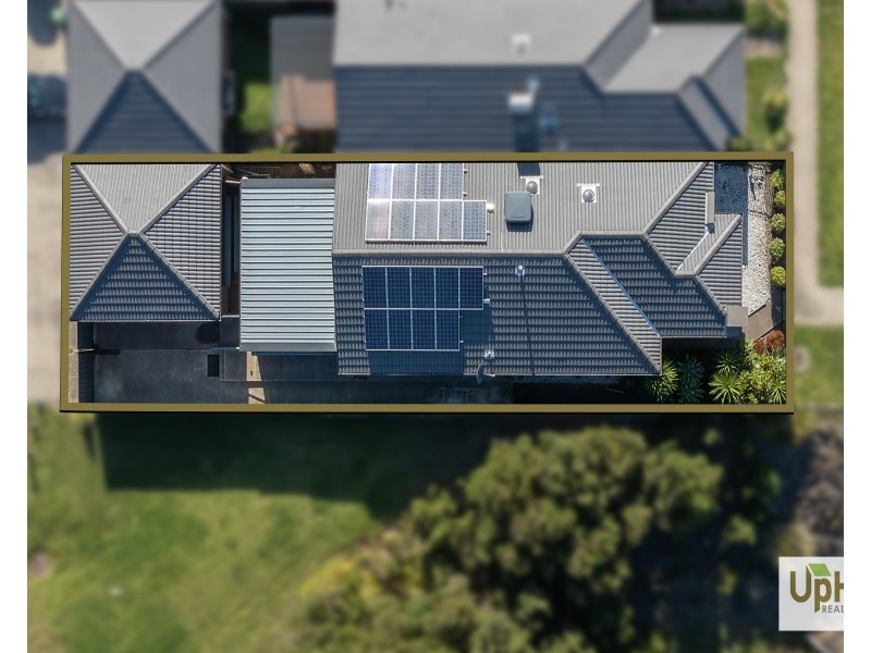 33 Timble Way, Clyde North VIC 3978