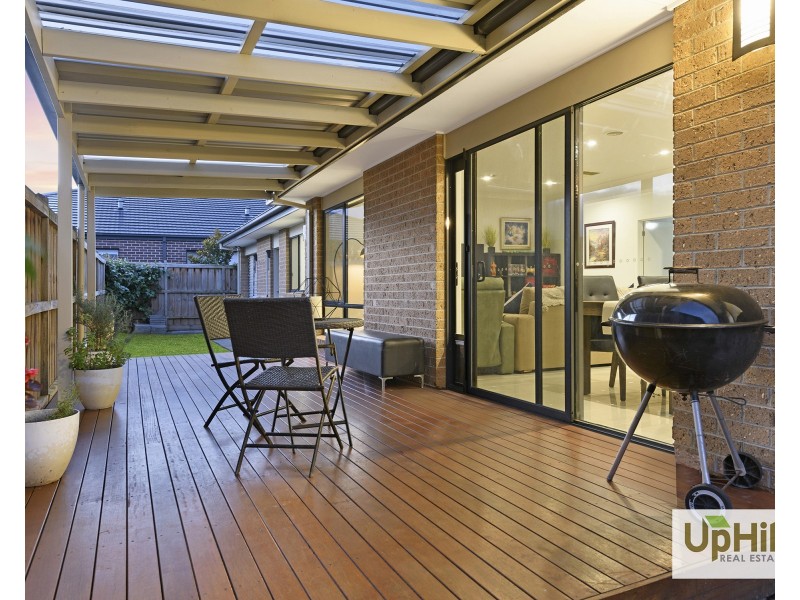 33 Reflections Boulevard, Clyde North VIC 3978