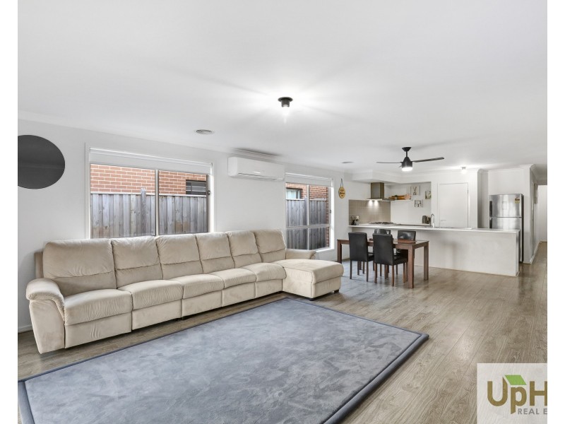 62 Chesney Circuit, Clyde VIC 3978