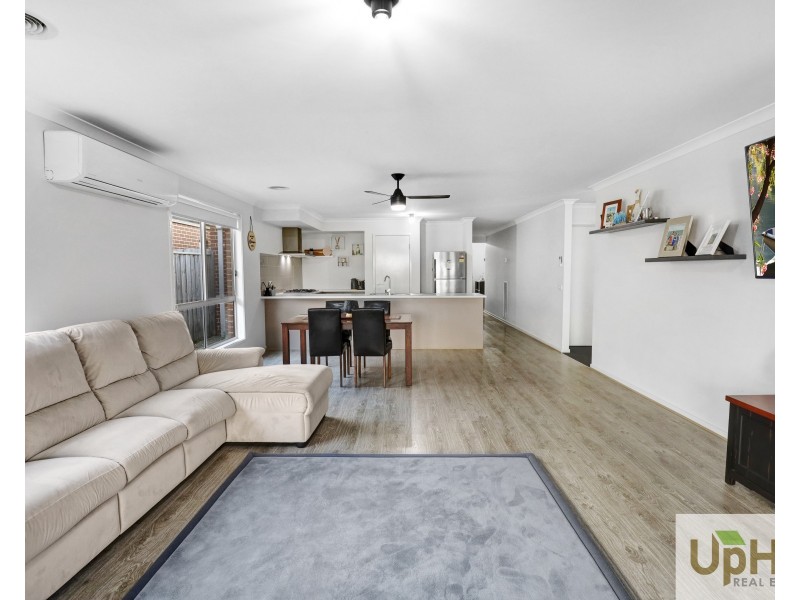 62 Chesney Circuit, Clyde VIC 3978