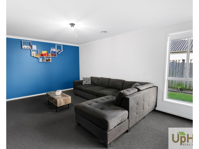 62 Chesney Circuit, Clyde VIC 3978