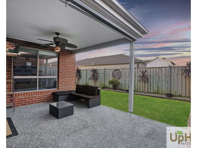 62 Chesney Circuit, Clyde VIC 3978