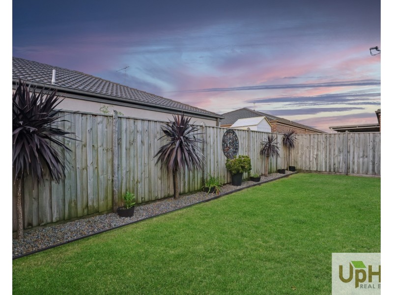 62 Chesney Circuit, Clyde VIC 3978