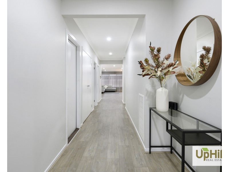 28 Sicily Road, Clyde VIC 3978