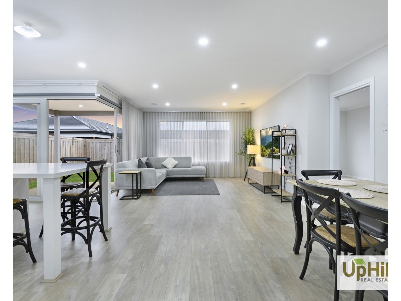 28 Sicily Road, Clyde VIC 3978