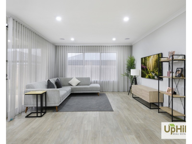 28 Sicily Road, Clyde VIC 3978