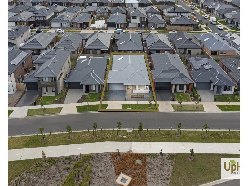 28 Sicily Road, Clyde VIC 3978