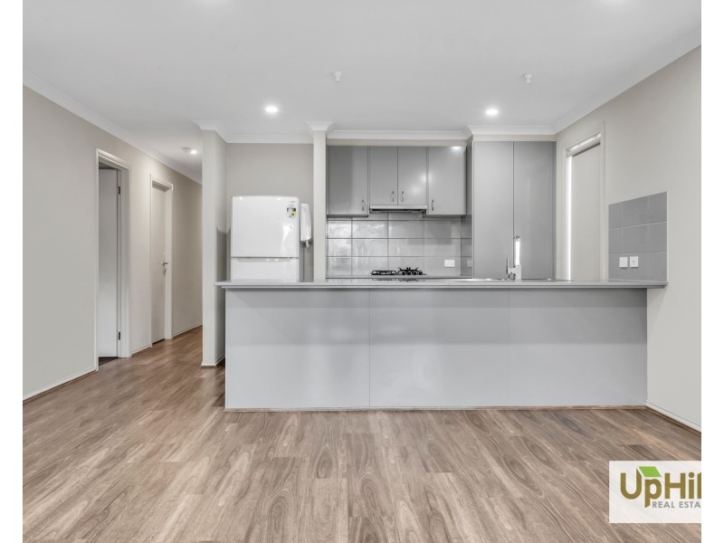 143 Lineham Drive, Cranbourne East VIC 3977
