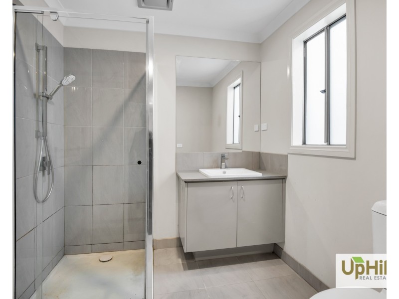 143 Lineham Drive, Cranbourne East VIC 3977