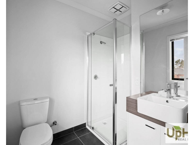 14 Harrison Way, Pakenham VIC 3810