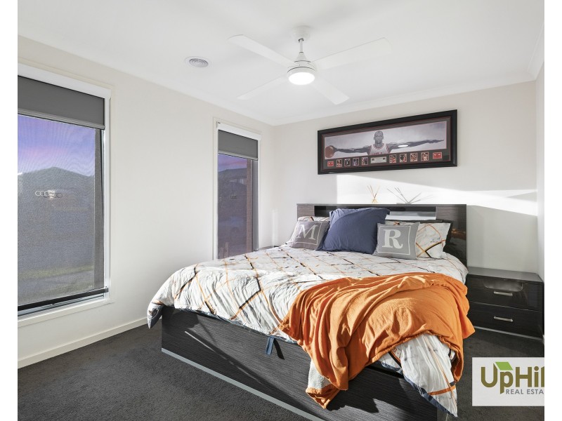 34 Damice Street, Clyde North VIC 3978