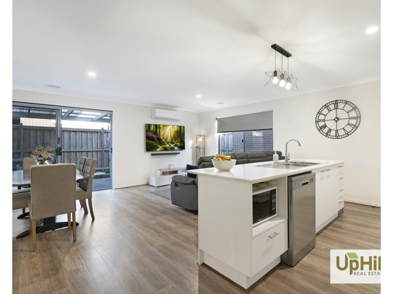 34 Damice Street, Clyde North VIC 3978