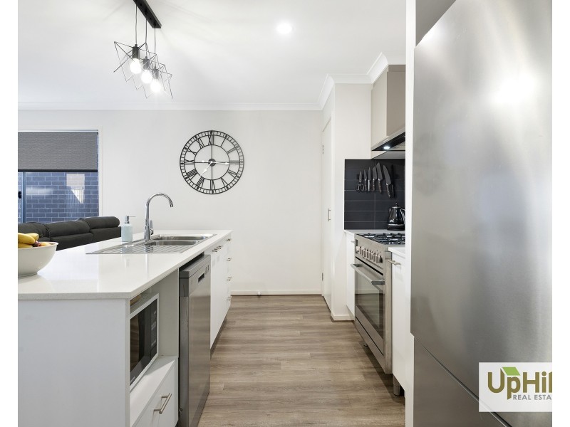 34 Damice Street, Clyde North VIC 3978