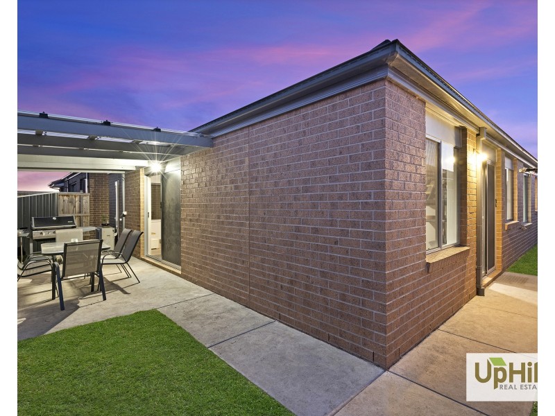 34 Damice Street, Clyde North VIC 3978