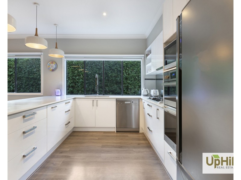 33 Hill Farm Drive, Clyde North VIC 3978