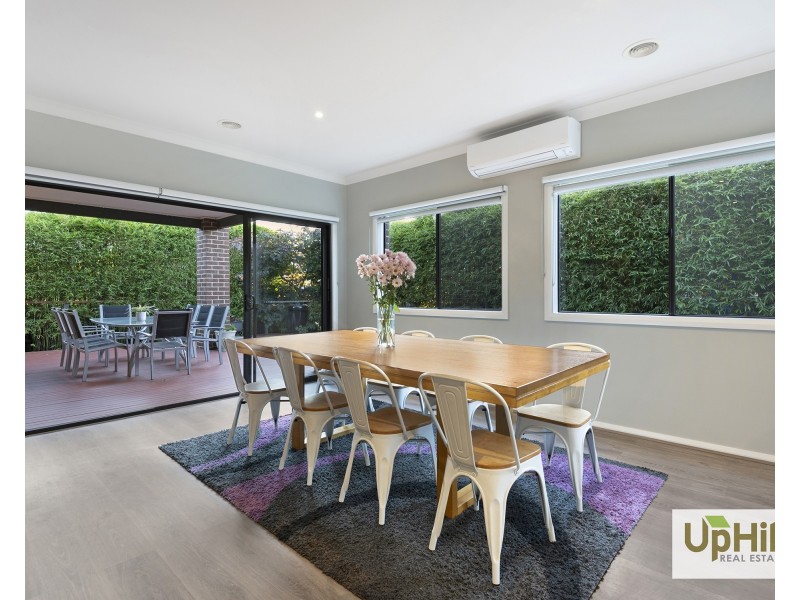 33 Hill Farm Drive, Clyde North VIC 3978