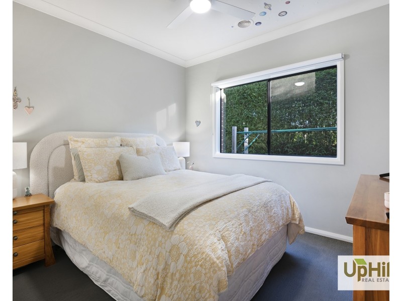 33 Hill Farm Drive, Clyde North VIC 3978