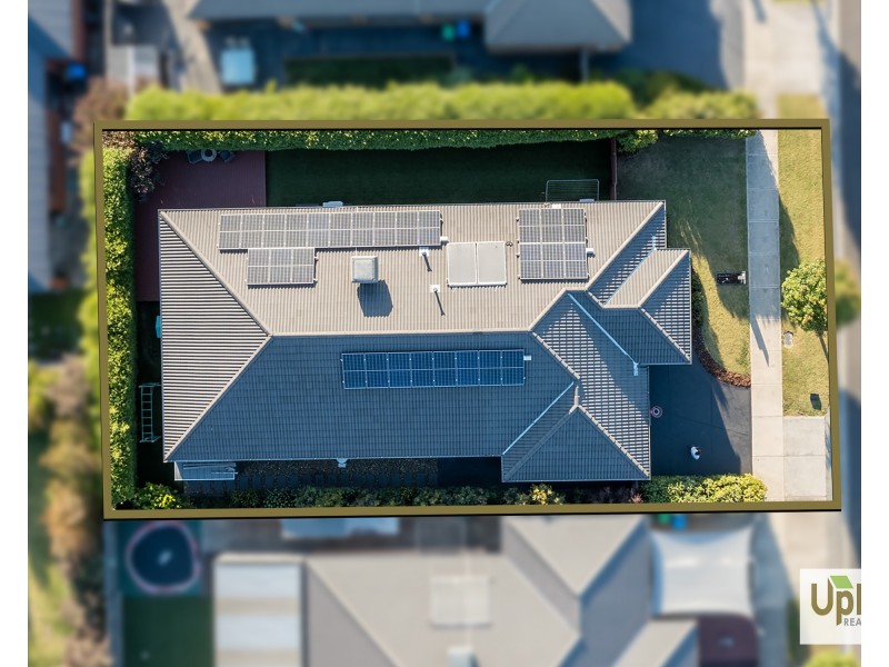 33 Hill Farm Drive, Clyde North VIC 3978