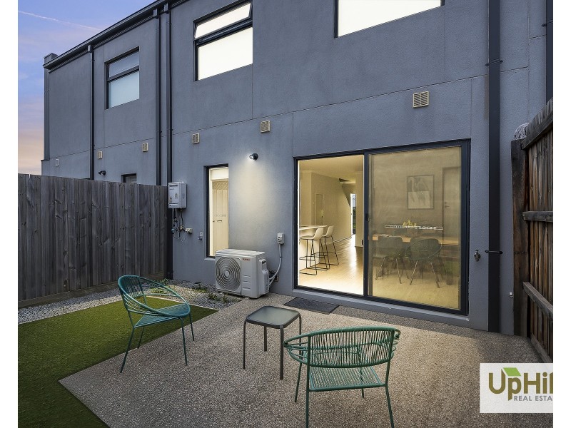 4 Supplejack Walk, Cranbourne North VIC 3977