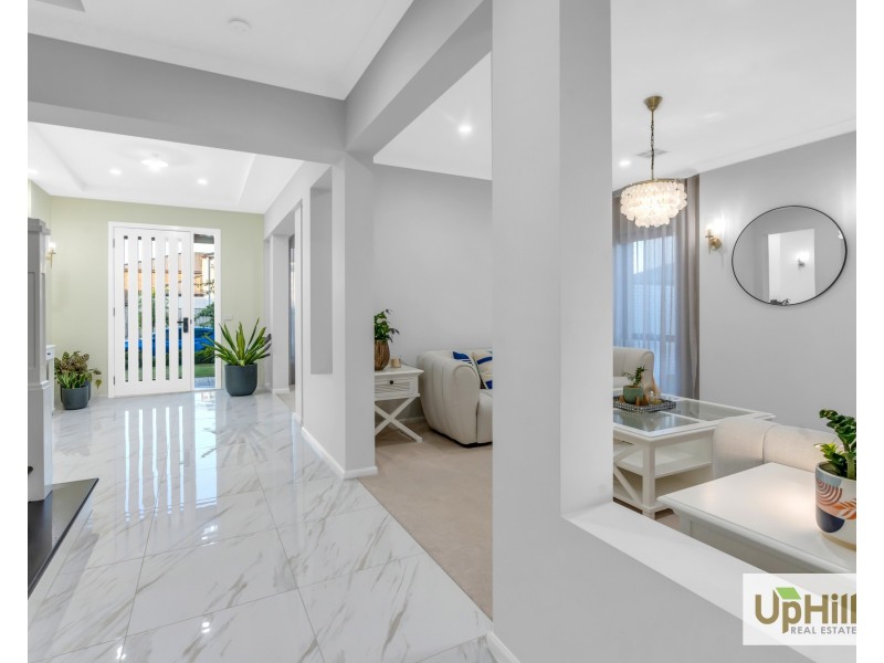 32 Casa Circuit, Clyde North VIC 3978