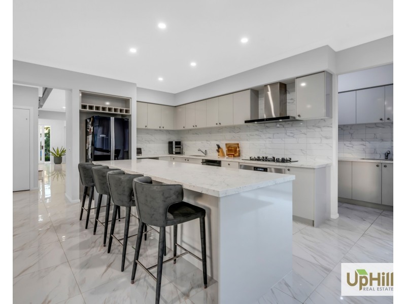 32 Casa Circuit, Clyde North VIC 3978