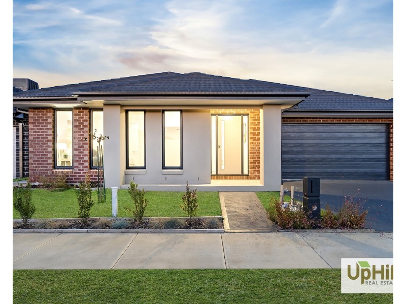 7 Rubato Street, Clyde VIC 3978