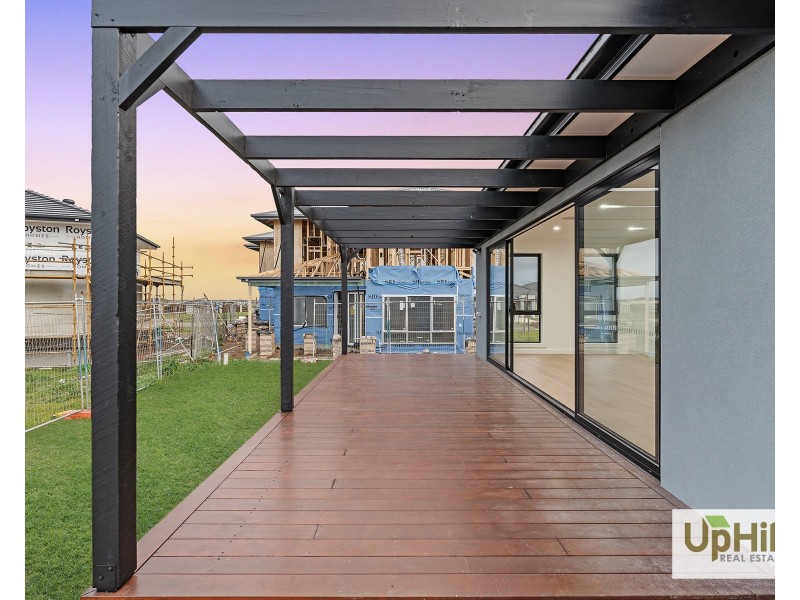 29 Heart Loop, Clyde North VIC 3978