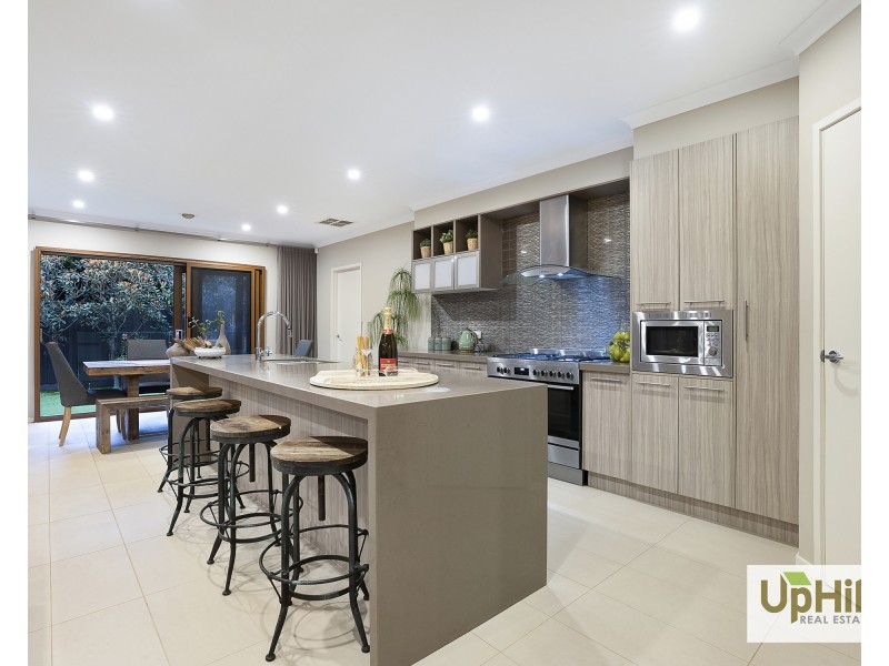 20 Flowerbloom Crescent, Clyde North VIC 3978