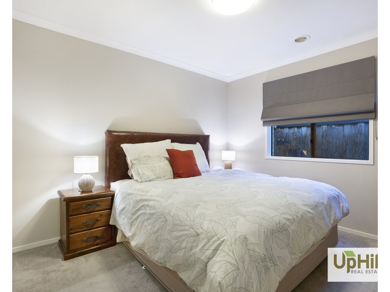 20 Flowerbloom Crescent, Clyde North VIC 3978