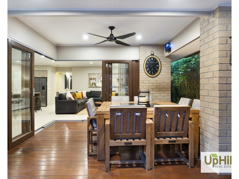 20 Flowerbloom Crescent, Clyde North VIC 3978
