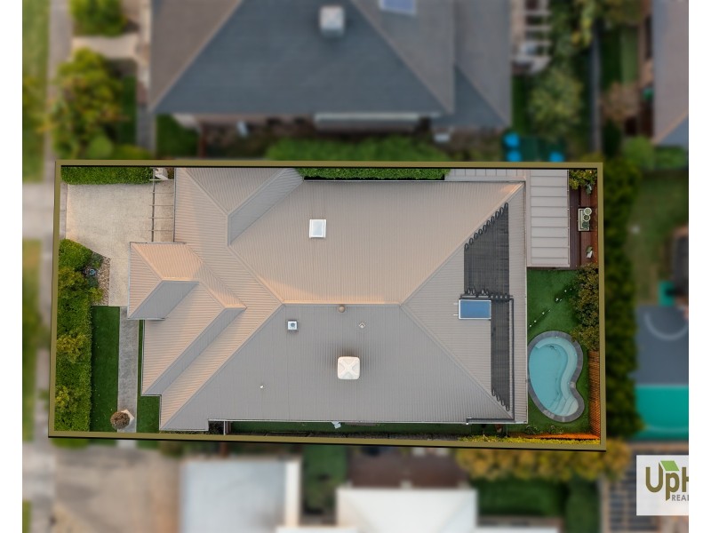 20 Flowerbloom Crescent, Clyde North VIC 3978