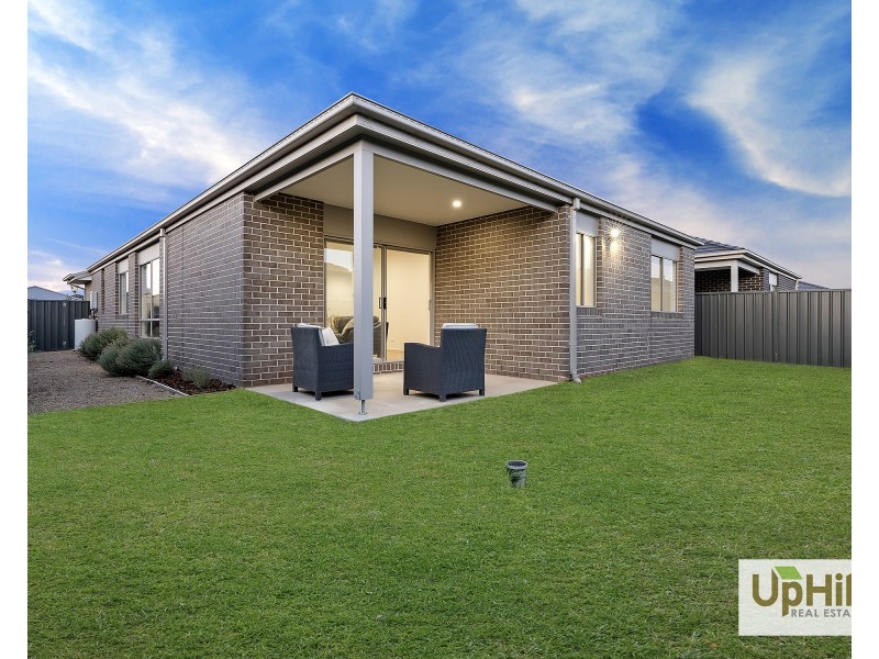 75 Athenaeum Avenue, Clyde North VIC 3978