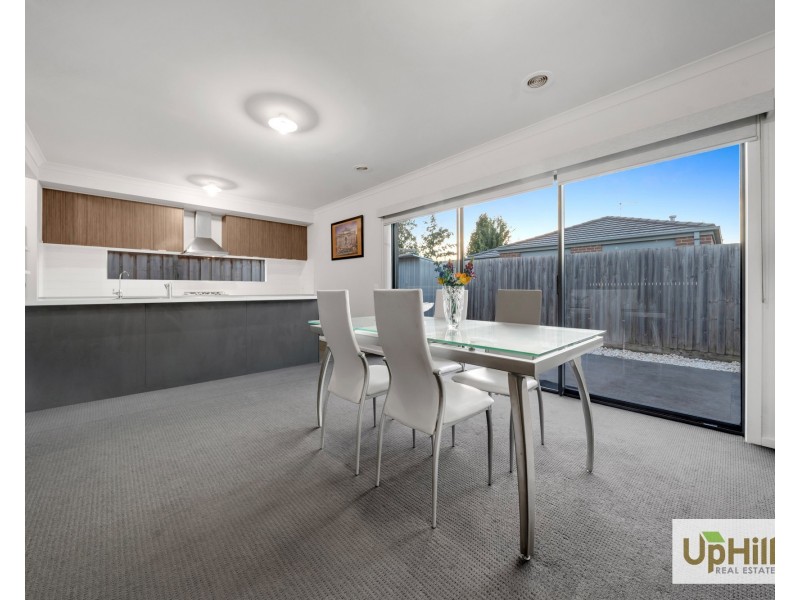 22 Portrait Place, Clyde North VIC 3978