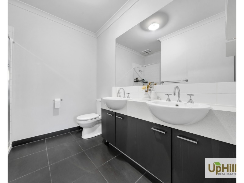 22 Portrait Place, Clyde North VIC 3978