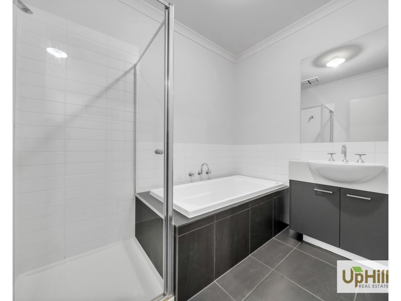 22 Portrait Place, Clyde North VIC 3978