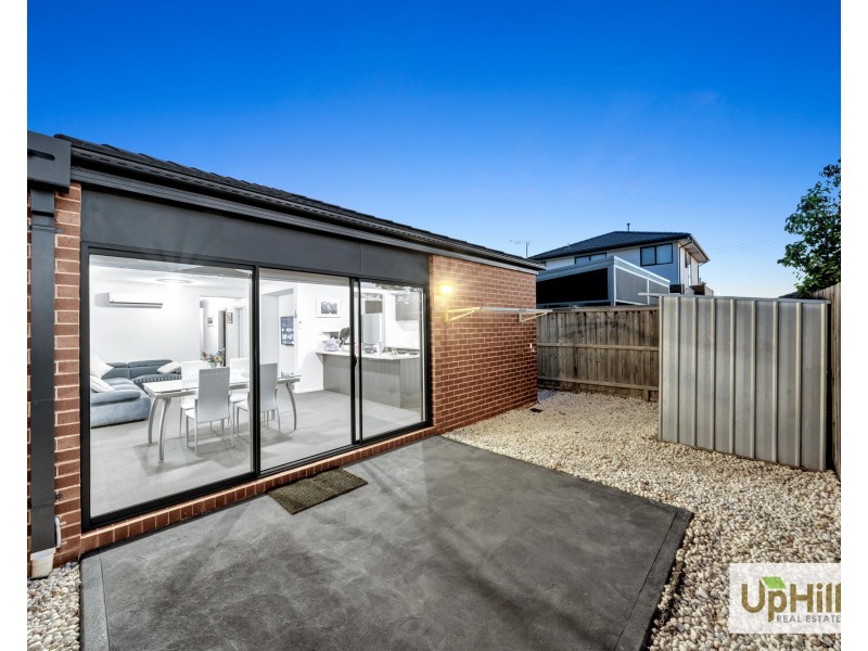 22 Portrait Place, Clyde North VIC 3978