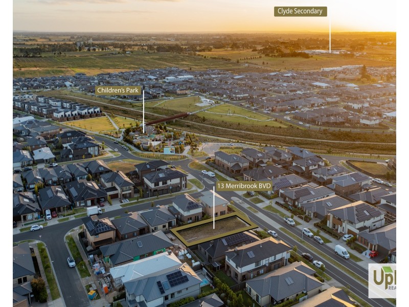 13 Merribrook Boulevard, Clyde VIC 3978