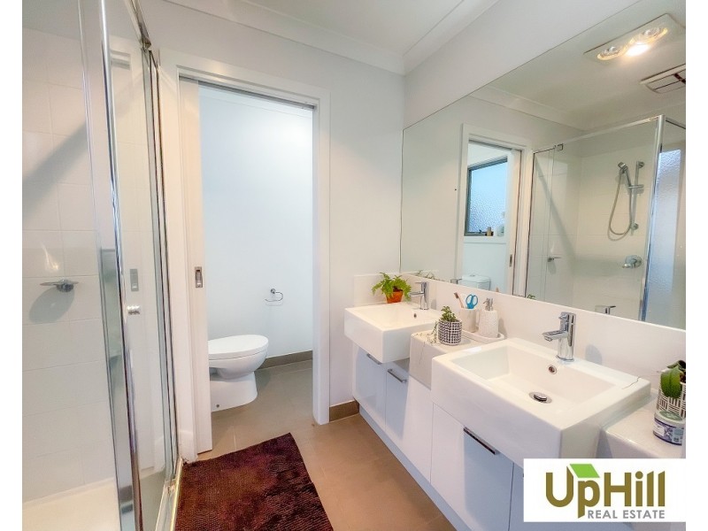 19/17 Golden Elm Way, Lyndhurst VIC 3975