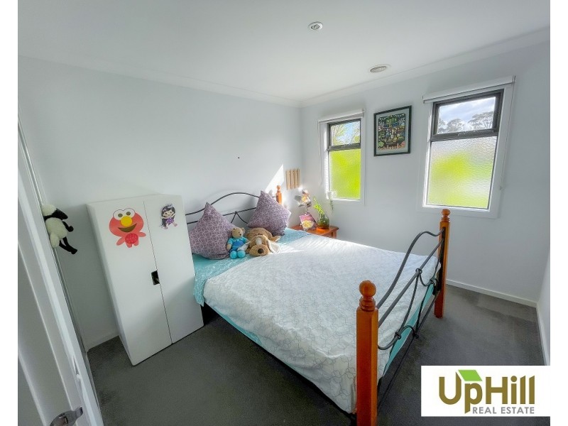 19/17 Golden Elm Way, Lyndhurst VIC 3975