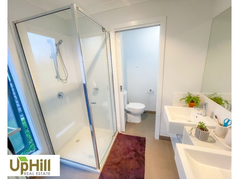 19/17 Golden Elm Way, Lyndhurst VIC 3975