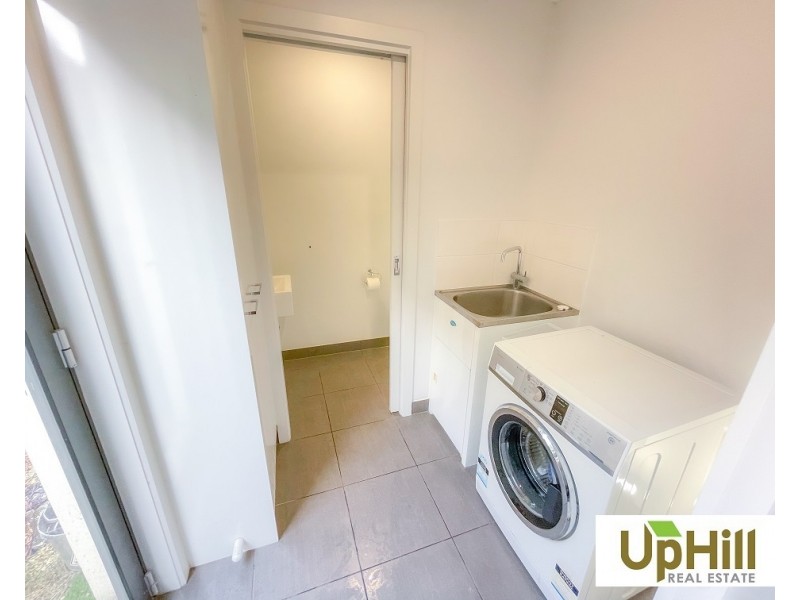 19/17 Golden Elm Way, Lyndhurst VIC 3975