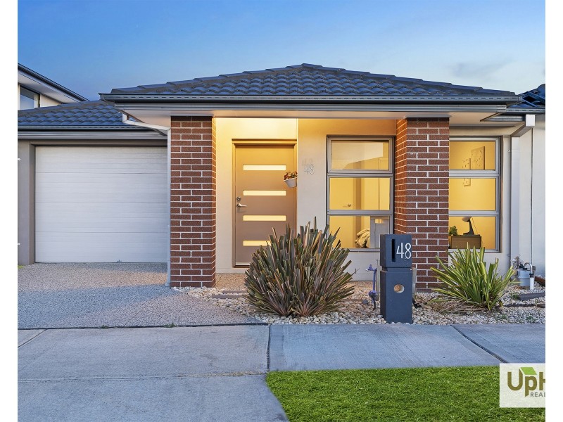 48 Adriatic Circuit, Clyde VIC 3978
